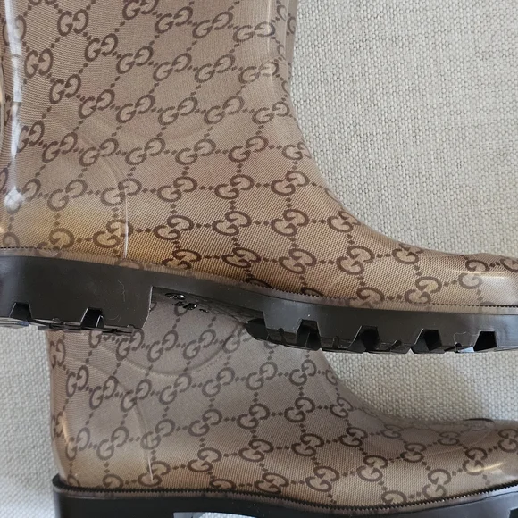 Gucci Women's Signature Pattern Rain Boots - Tan and Black - Picture 8 of 8